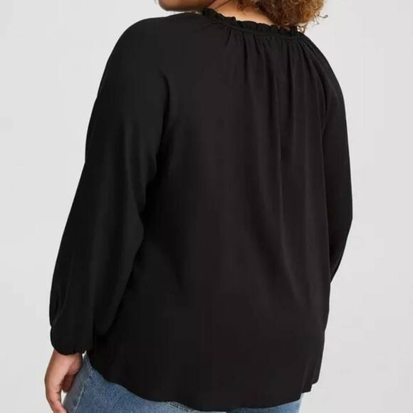NWT Torrid Plus Size 2X 18-20 Black Challis Front Tie Blouse - Picture 3 of 4